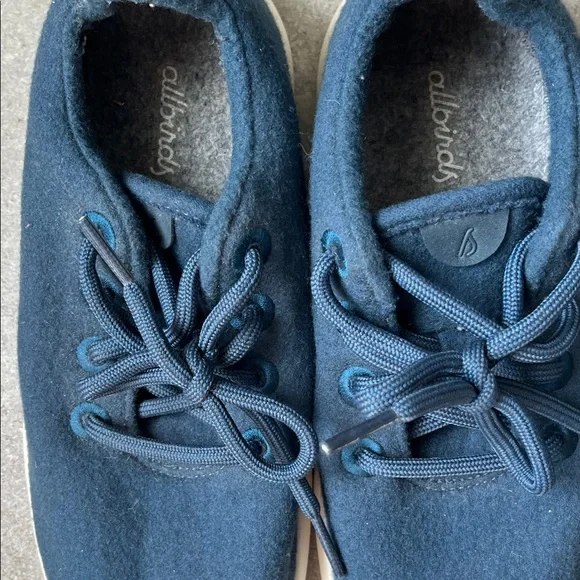 Allbirds Wool Runners - Navy and Charcoal - Picture 4 of 10